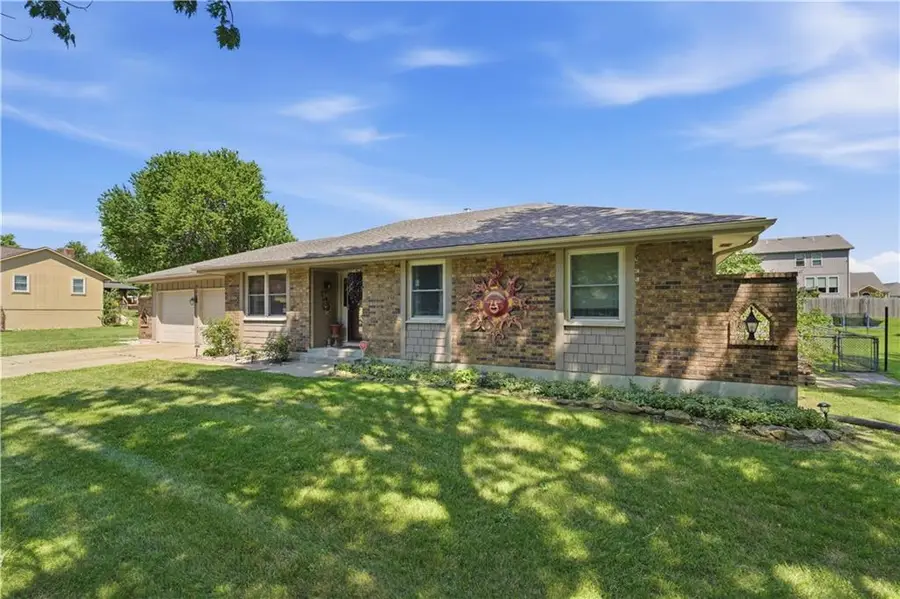 914 Gregory Street, Peculiar, MO 64078 - #2