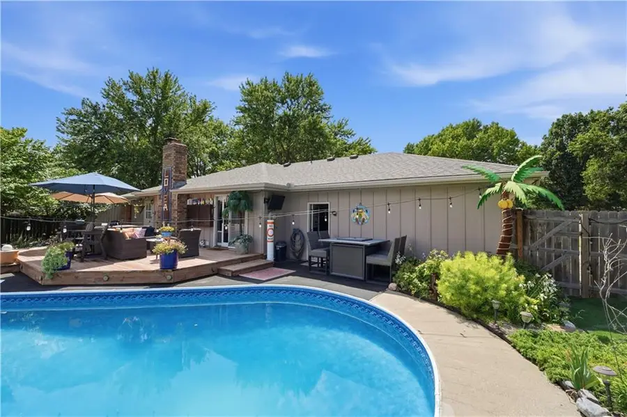 914 Gregory Street, Peculiar, MO 64078 - #3