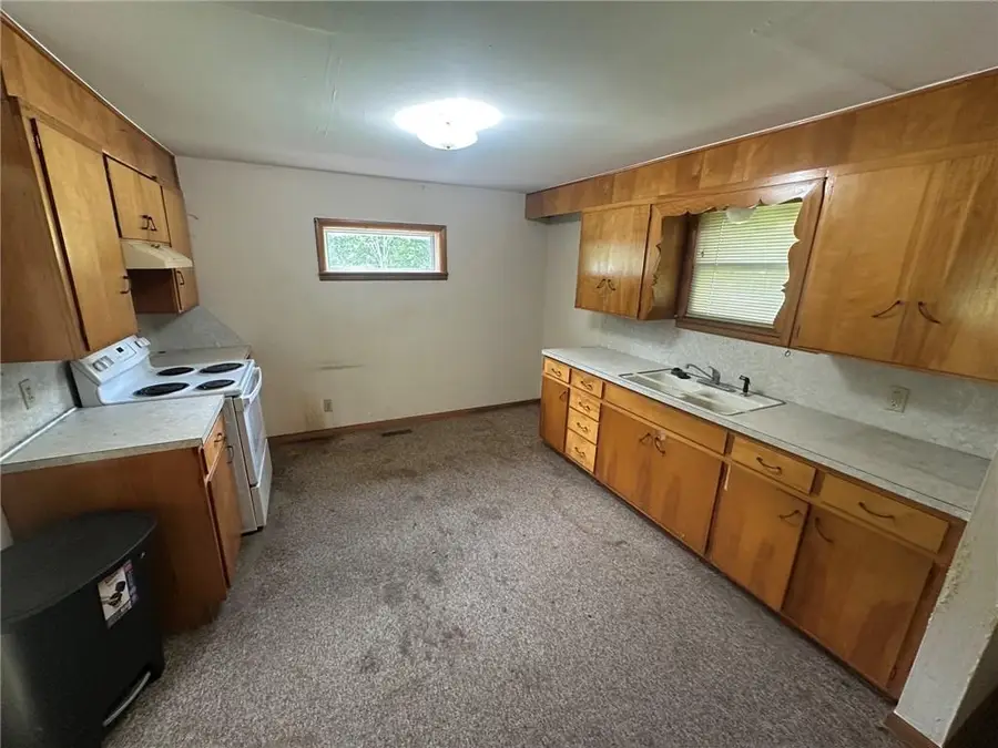 1408 N 3rd Street, Neodesha, KS 66757 - #2