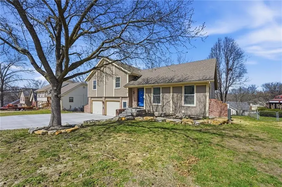 518 NW 65th Terrace, Kansas City, MO 64118 - #3
