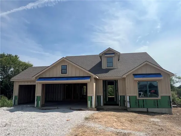 21401 Twin Oaks Parkway, Peculiar, MO 64078