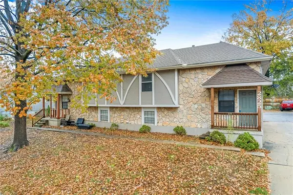 2825 Tepee Avenue, Independence, MO 64057