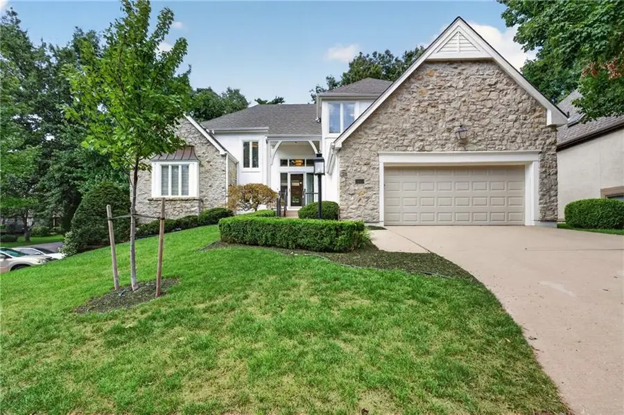 4516 W 125th Street, Leawood, KS 66209 - #3