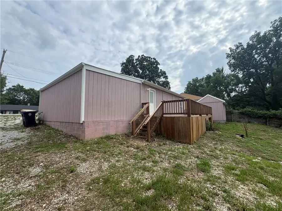 9122 Askew Avenue, Kansas City, MO 64132 - #3