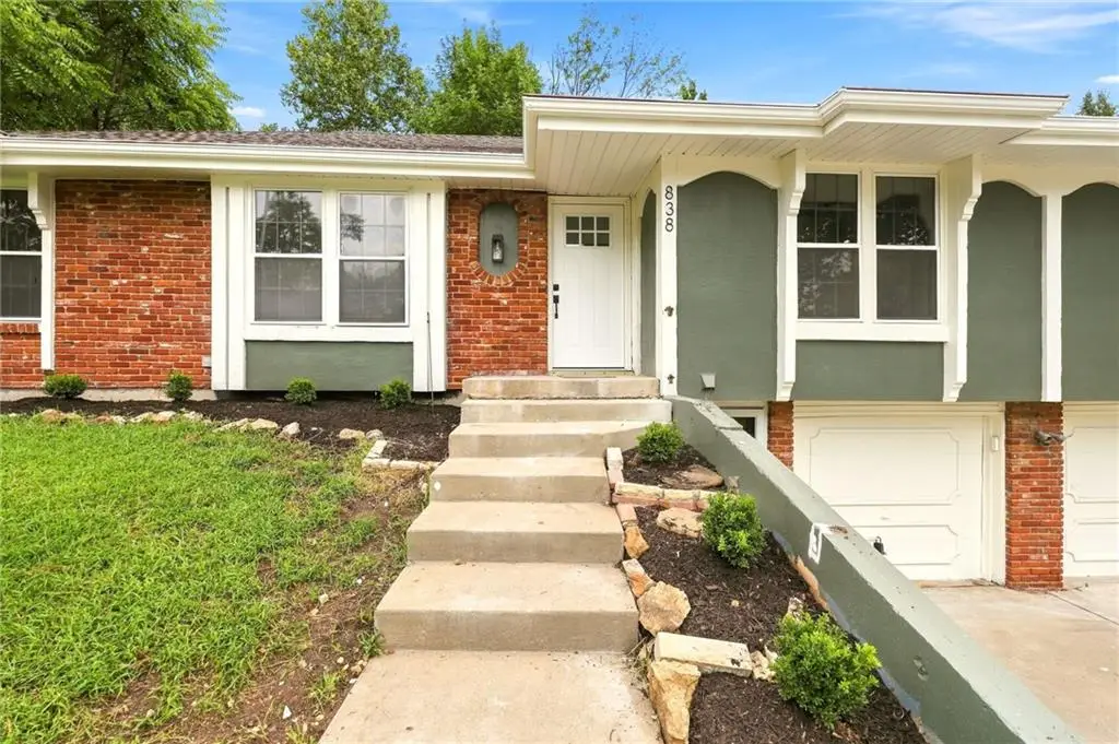 838 NW 69 Th Place, Kansas City, MO 64118 - #1
