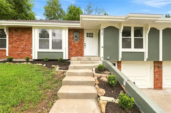 838 NW 69 Th Place, Kansas City, MO 64118
