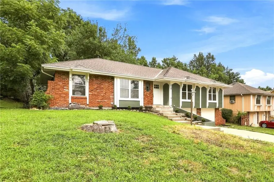 838 NW 69 Th Place, Kansas City, MO 64118 - #2
