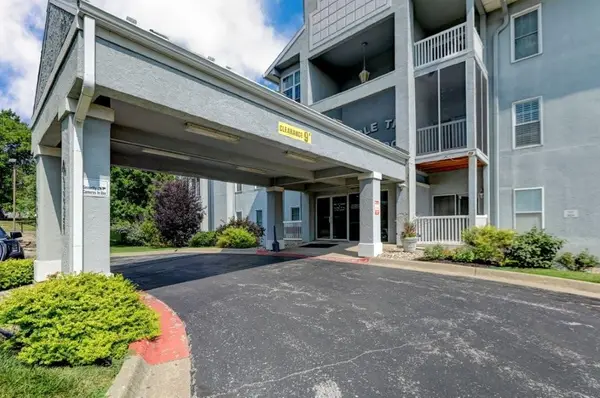 17800 Bolger Road #247A, Independence, MO 64055
