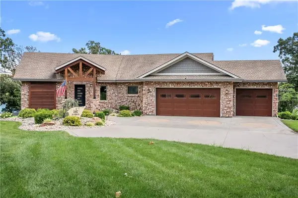 1647 NE Ozark Drive, Lee's Summit, MO 64086