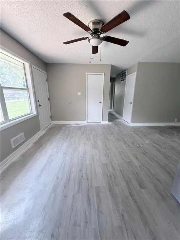 7806 E 112th Street, Kansas City, MO 64134 - #2
