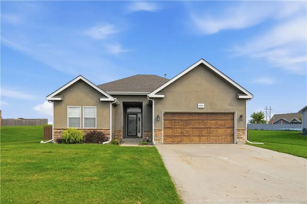 16906 Tucker Court, Basehor, KS 66007 - #1