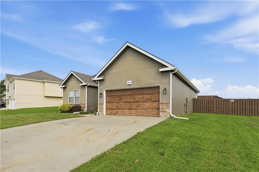 16906 Tucker Court, Basehor, KS 66007 - #3