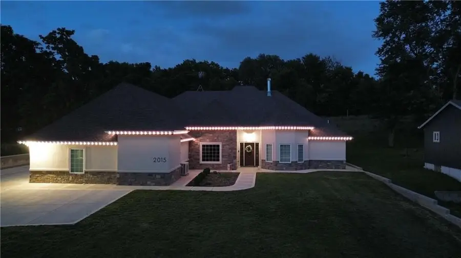 2015 S Lees Summit Road, Independence, MO 64050 - #3
