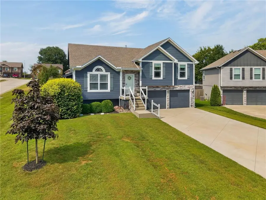 10006 E 212th Street, Peculiar, MO 64078 - #3