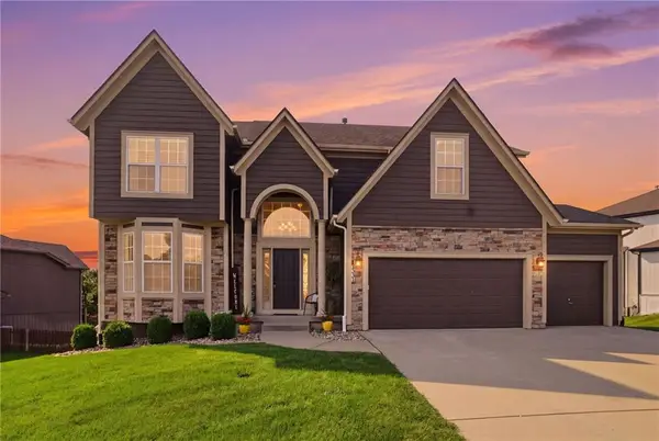 2221 SW Hawk View Road, Lee's Summit, MO 64082