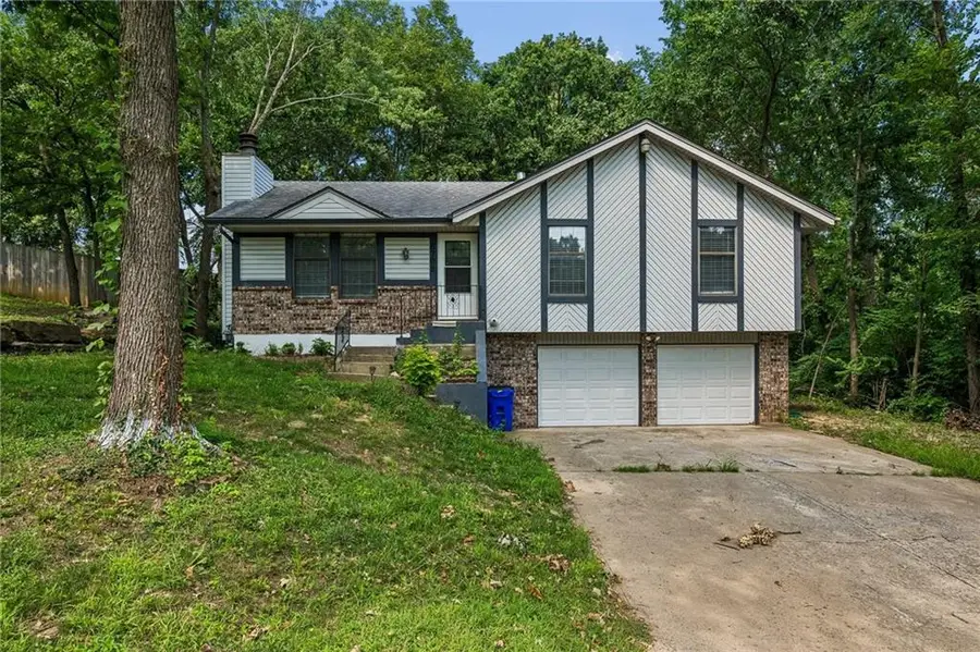 6708 N Broadway Street, Kansas City, MO 64118 - #2
