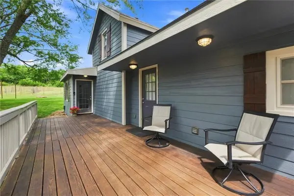 30405 Oak Grove Road, Paola, KS 66071
