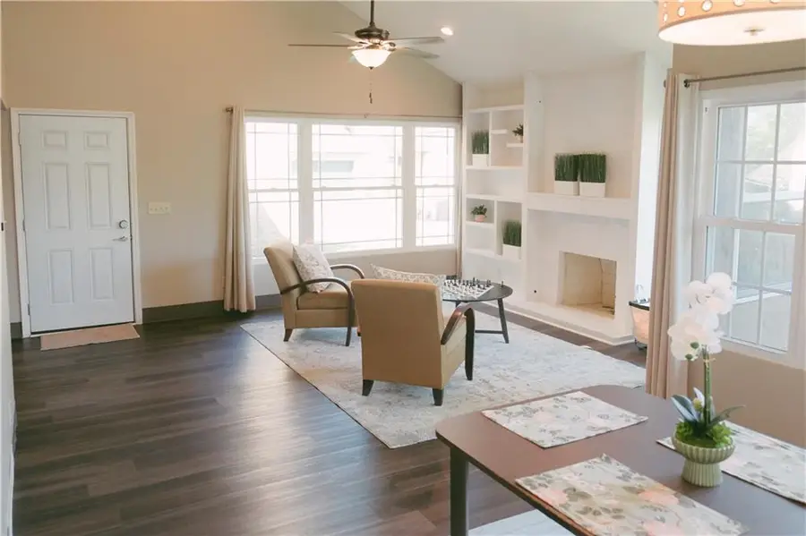 725 N 75th Terrace, Kansas City, KS 66112 - #2