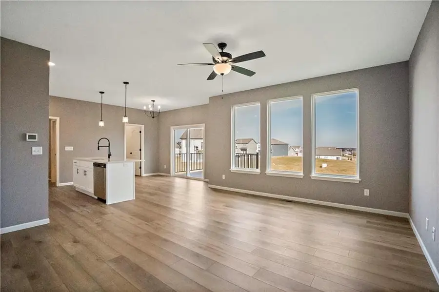12604 S Parkwood Drive, Lees Summit, MO 64086 - #2