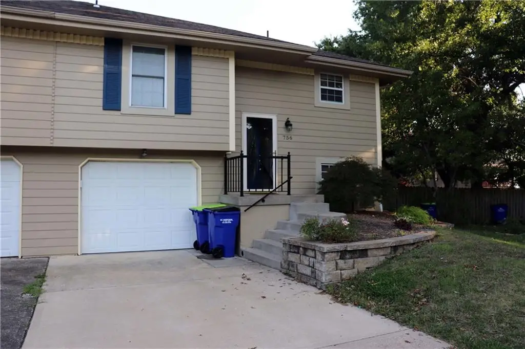 756 SE Claremont Court, Lees Summit, MO 64063 - #1