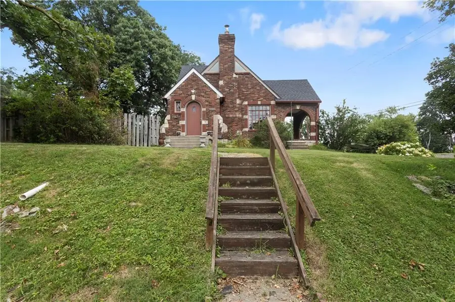 3200 Everett Avenue, Kansas City, KS 66102 - #3