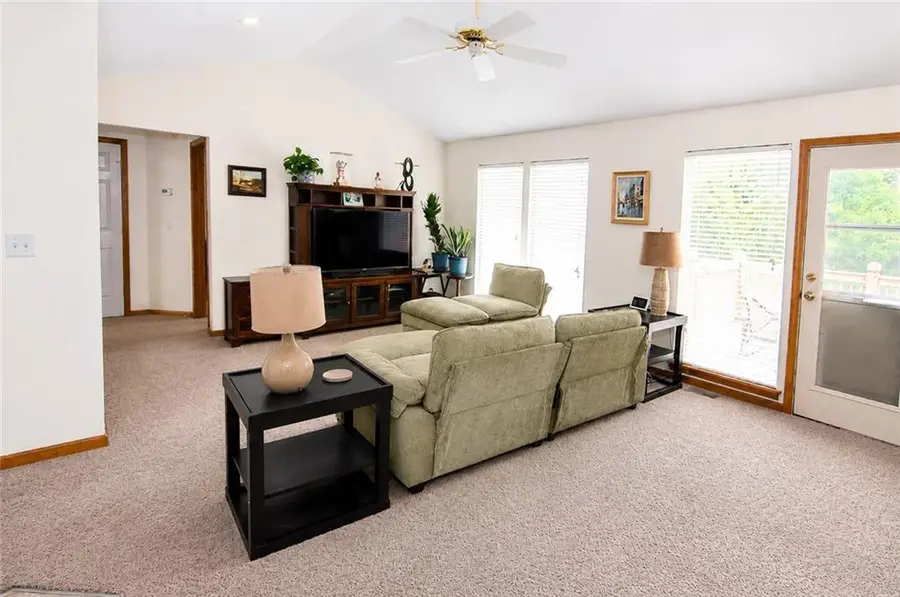 5133 Woodland Drive, Shawnee, KS 66218 - #2