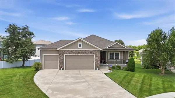 12100 Canna Court, Peculiar, MO 64078