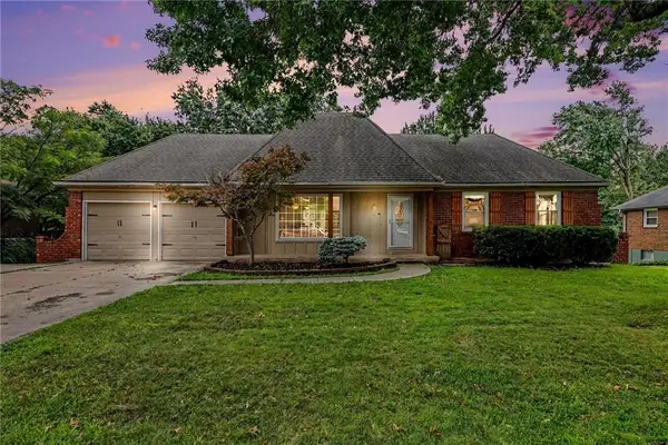 702 NW 12th Street, Blue Springs, MO 64015