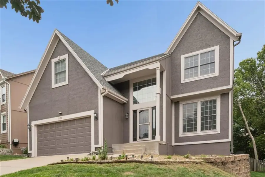 7233 Cottonwood Drive, Shawnee, KS 66213 - #3