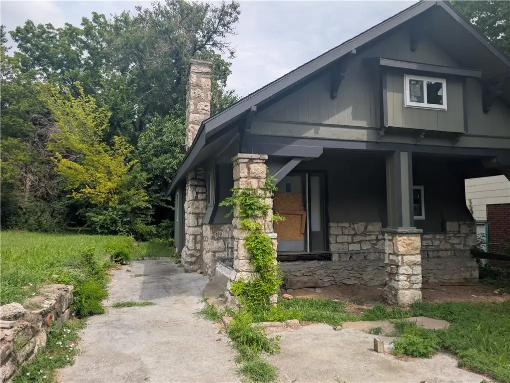 4011 Euclid Avenue, Kansas City, MO 64130 - #1