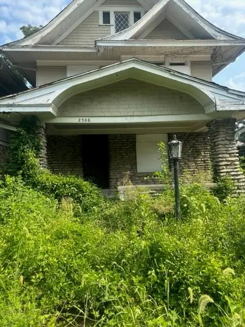 2508 E 42nd Street, Kansas City, MO 64130
