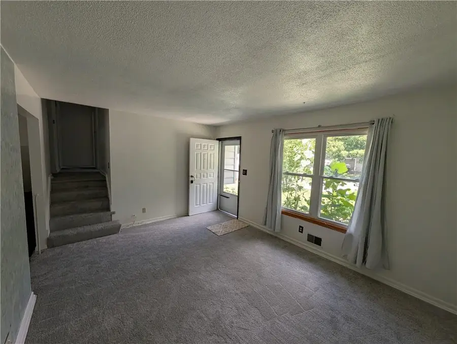 8 NW Noel Street, Lees Summit, MO 64063 - #2