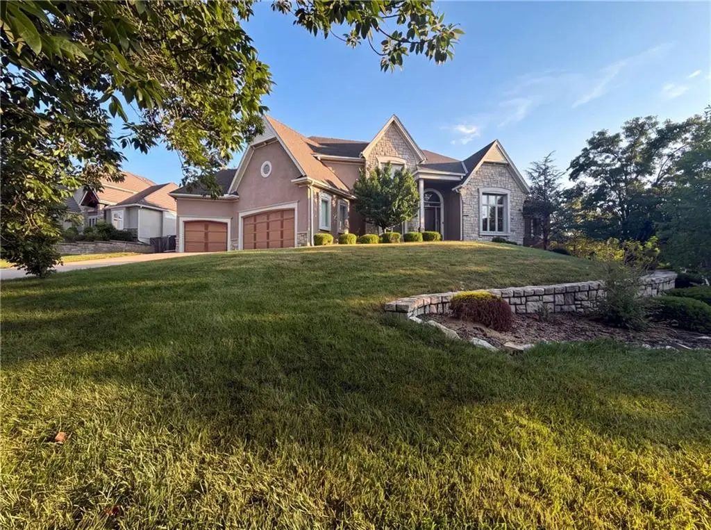 6003 N Cosby Court, Kansas City, MO 64151 - #1