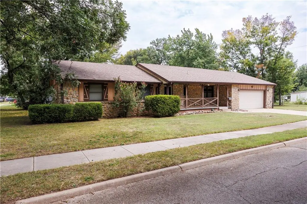 624 N 15th Street, Independence, KS 67301 - #1