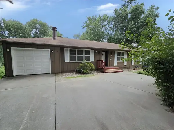 7301 W 89 Street, Overland Park, KS 66212
