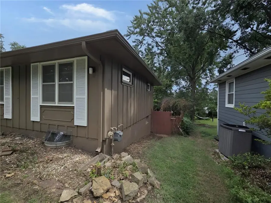 7301 W 89 Street, Overland Park, KS 66212 - #3
