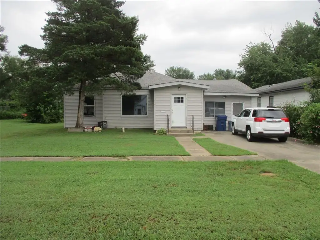 510 S Vermont Avenue, Columbus, KS 66725 - #1