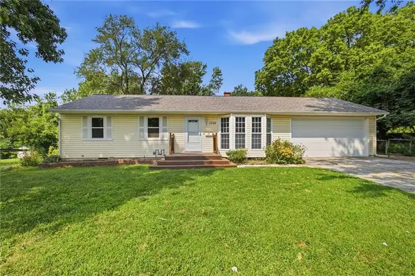5728 Northern Avenue, Raytown, MO 64133