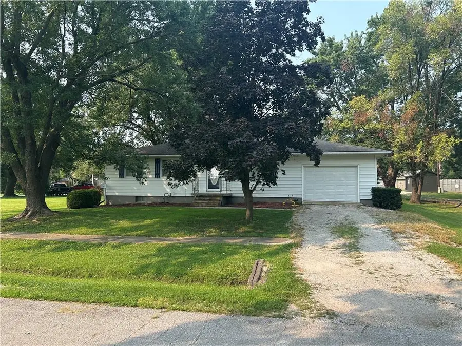 305 Fir Street, Garden City, MO 64747 - #3
