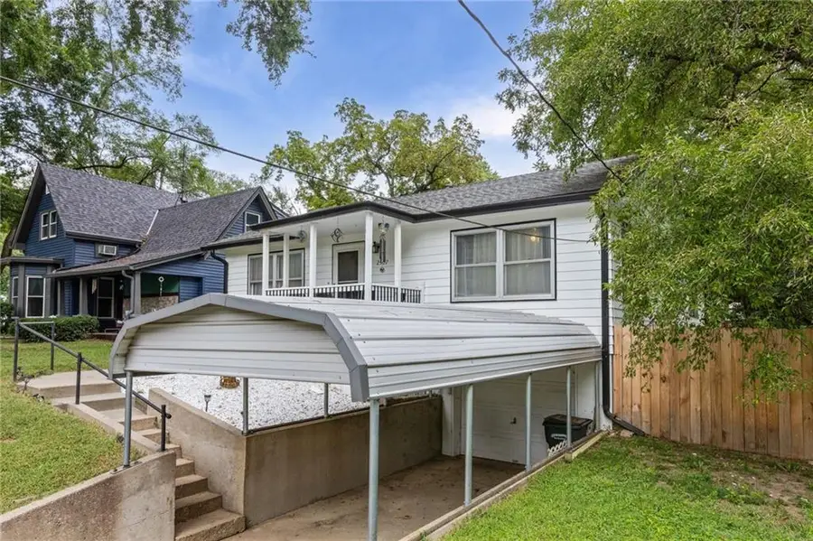 2507 Maple Avenue, Leavenworth, KS 66048 - #3