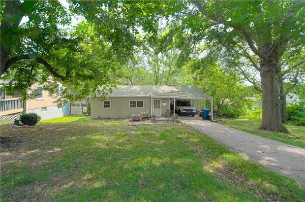 2231 North River Boulevard, Sugar Creek, MO 64050