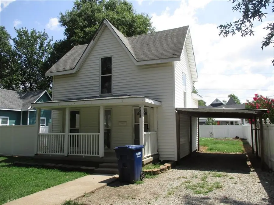 530 S Pennsylvania Avenue, Columbus, KS 66725 - #2