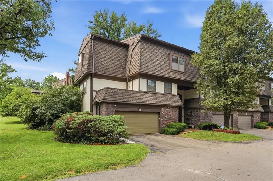10162 Locust Street #8, Kansas City, MO 64131 - #2