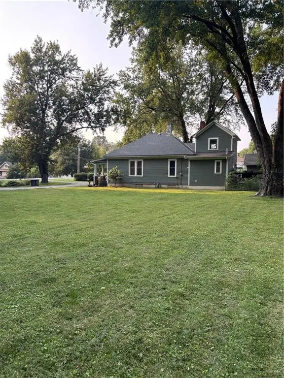 5911 S 14th Street, Saint Joseph, MO 64504 - #3