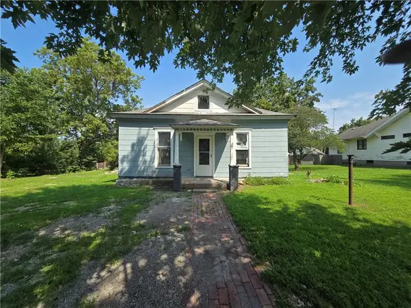 810 William Street, Effingham, KS 66023