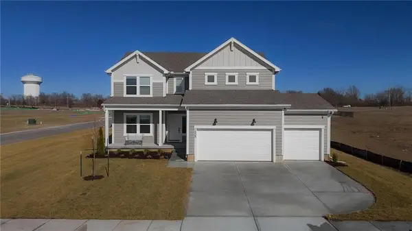 300 SW Amara Drive, Blue Springs, MO 64064