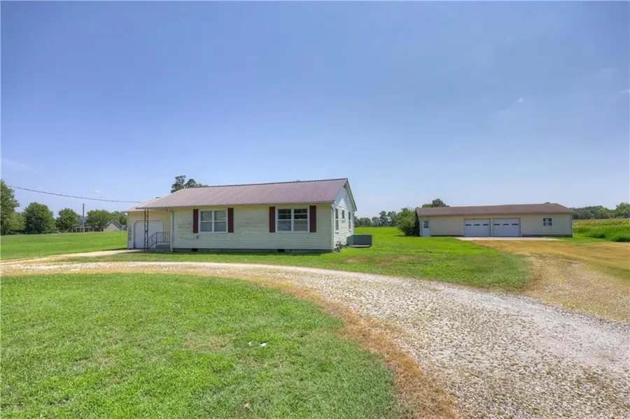 1030 W Country Road, Columbus, KS 66725 - #3