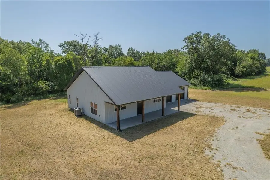 17707 S 2200 Road, Nevada, MO 64772 - #2