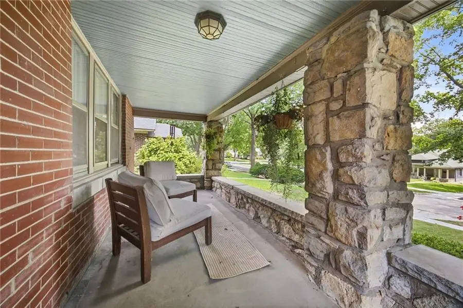 6412 Mcgee Street, Kansas City, MO 64113 - #3
