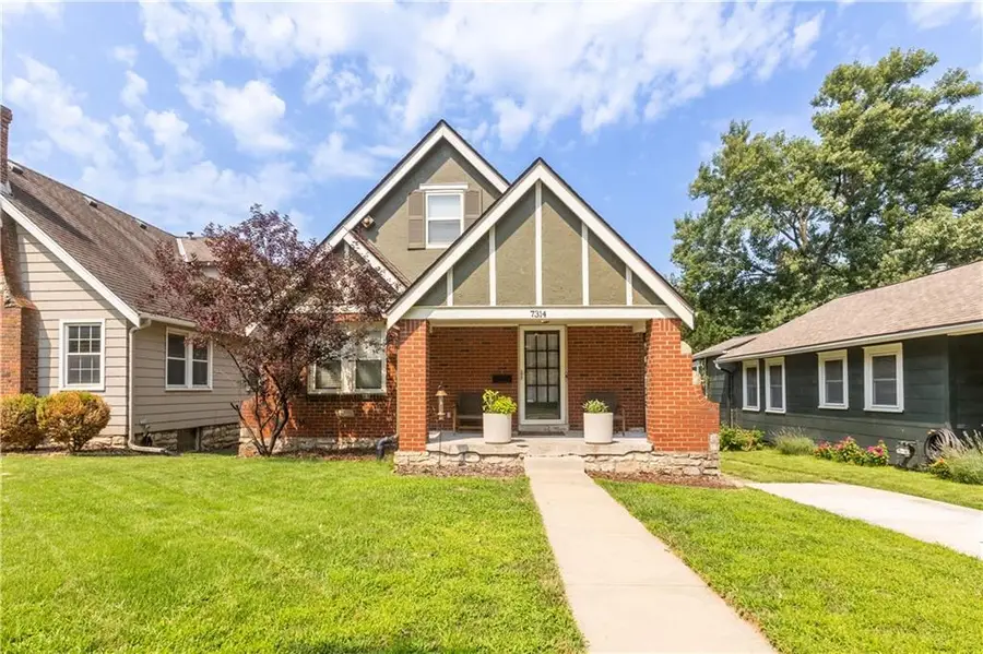 7314 Grand Avenue, Kansas City, MO 64114 - #2